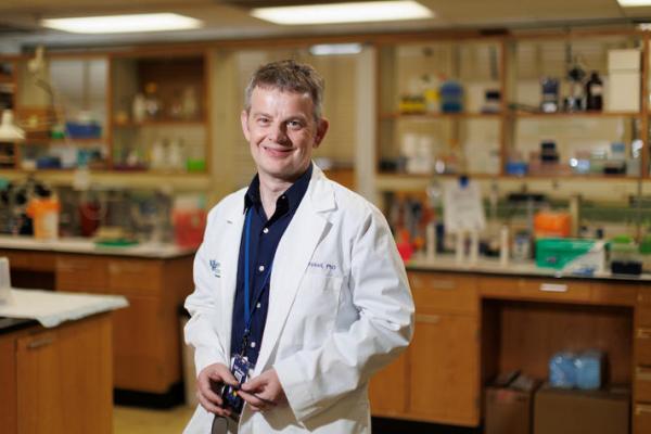 This is a photo of Kenneth Campbell, Ph.D., a professor of cardiovascular medicine and physiology in the UK College of Medicine. Mark Cornelison | UK Photo