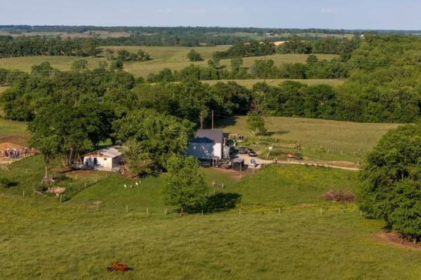 This is a photo of Robin Ridge Farms in Bourbon County, Kentucky. Photo by Matt Barton. 