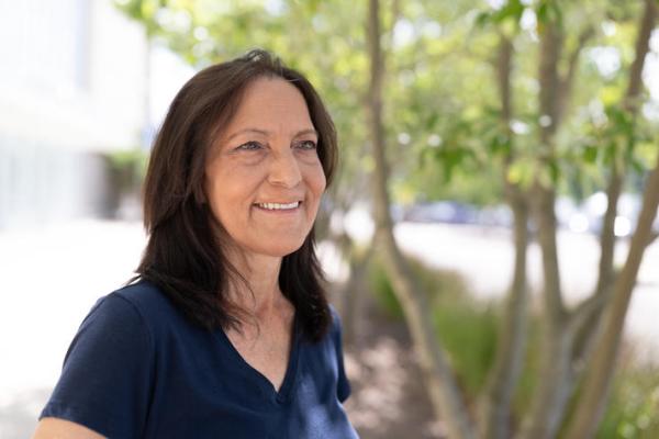 This is a photo of Lisa Buede, who is cancer free six months after undergoing UK Markey Cancer Center’s same-day lung cancer diagnosis and treatment procedure. Photo by Shaun Ring.