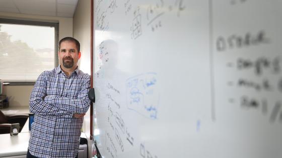 This is a photo of David Fardo, Ph.D., who is supported by the National Institute of Aging, National Institute of Neurological Disorders and Stroke and the National Institute of General Medical Sciences. UK Photo